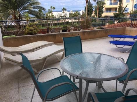 King'S Palace - Spacious 2 Bed, 2 Bath With Sea And Pool Views Pafos Zewnętrze zdjęcie